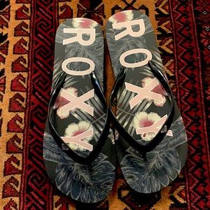 ROXY FLIP FLOPS
